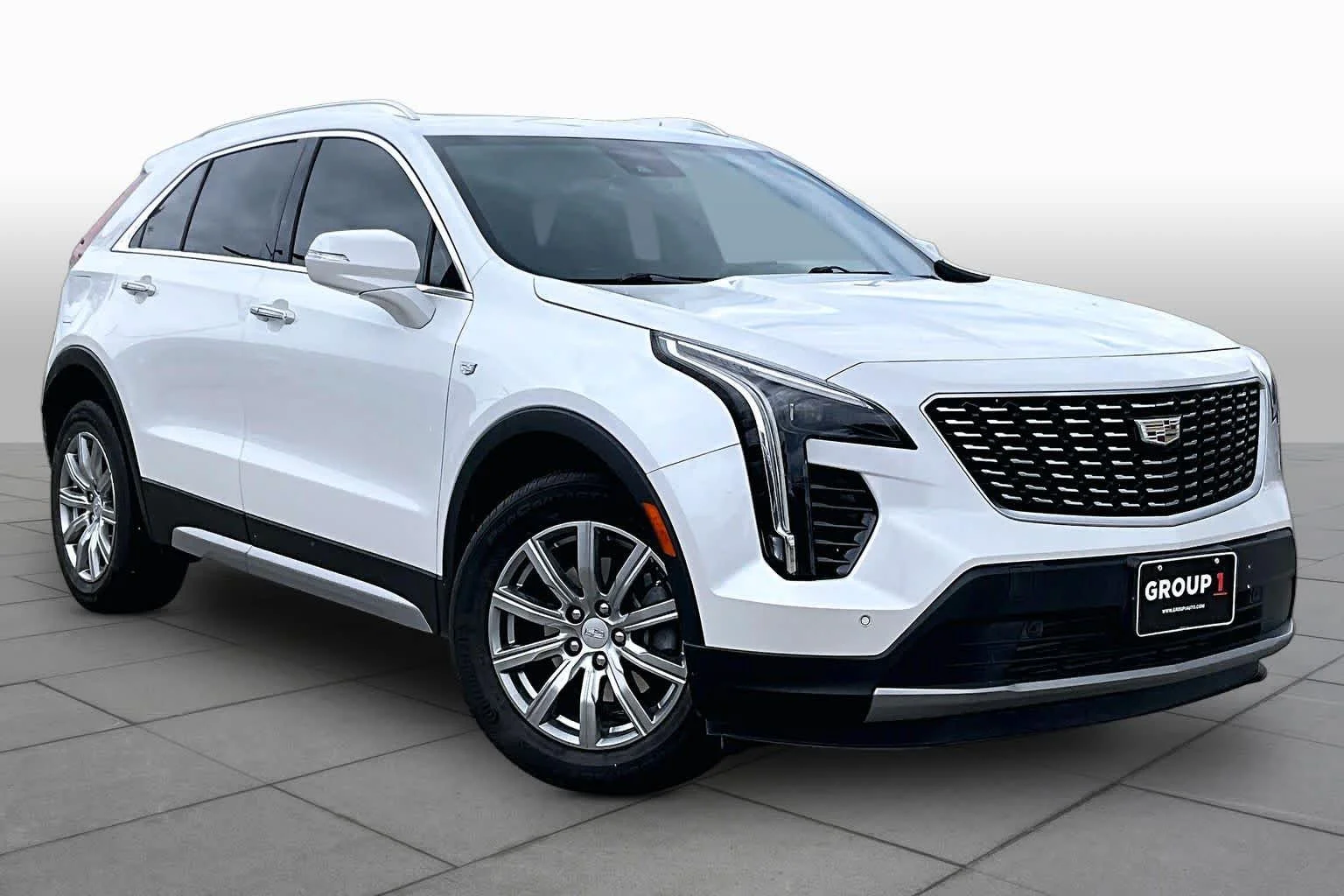 Used 2023 Crystal White Tricoat Cadillac FWD Premium Luxury image 3