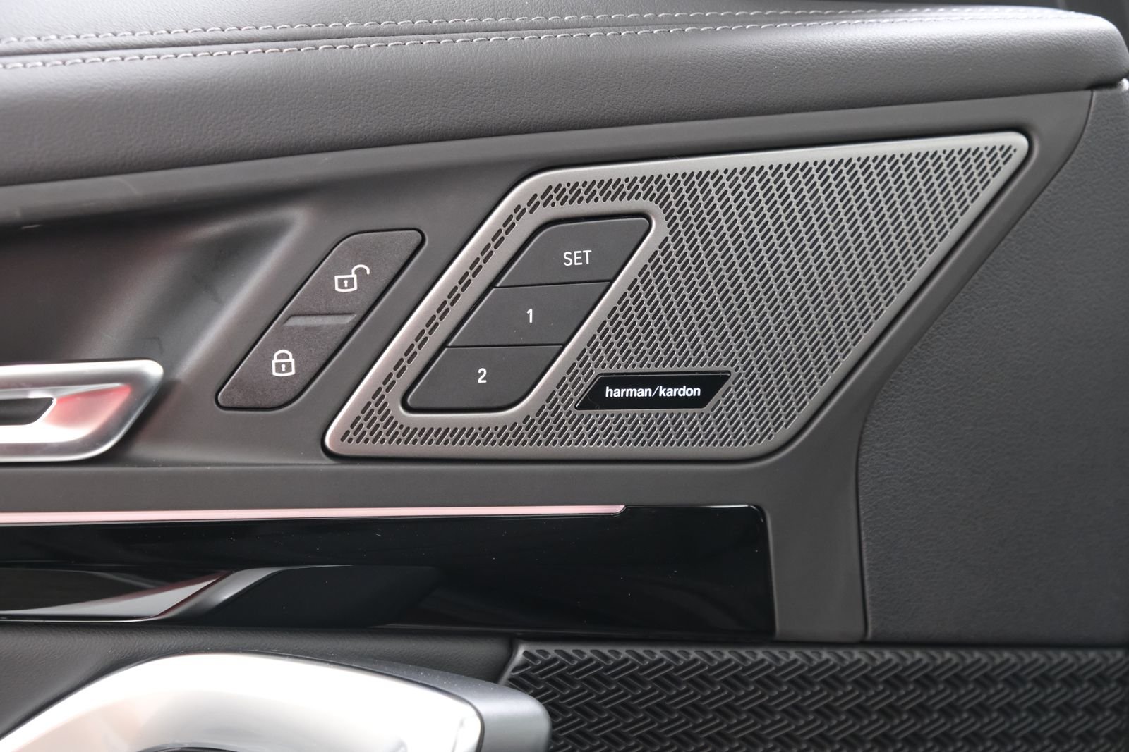 New 2027 Jet Black BMW xDrive28i image 27
