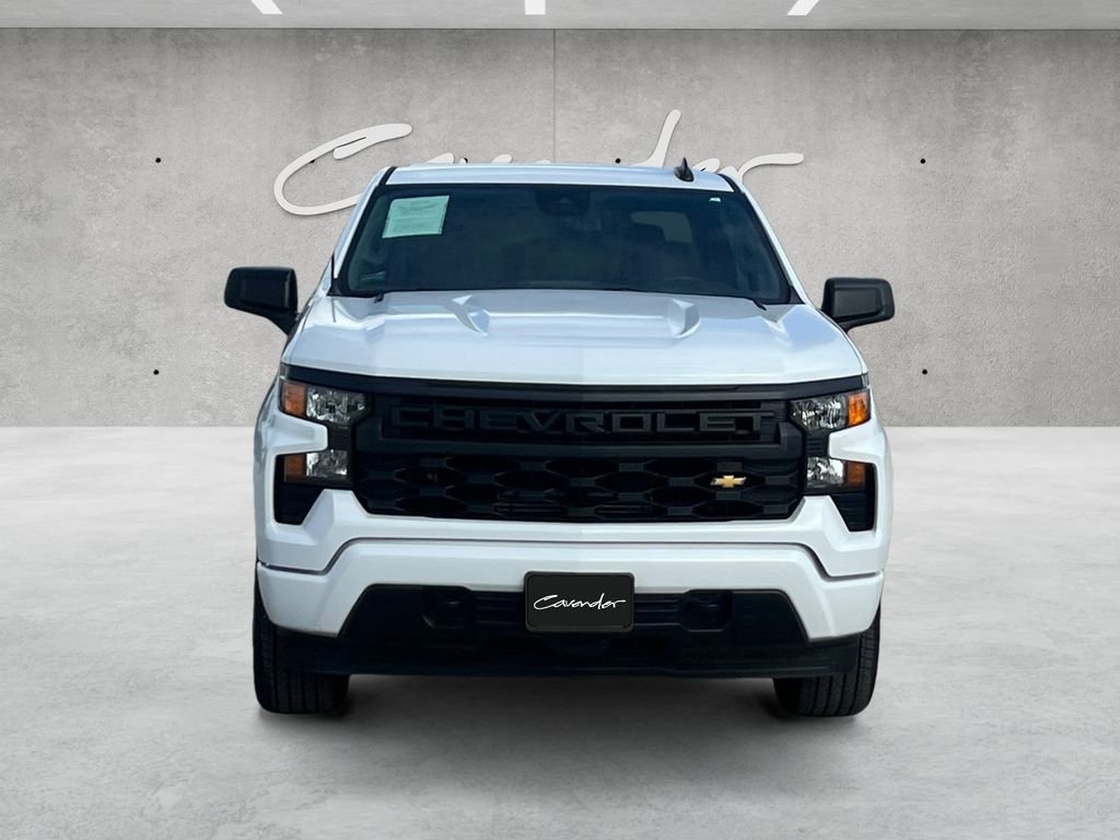 Used 2025 White Chevrolet Custom image 18