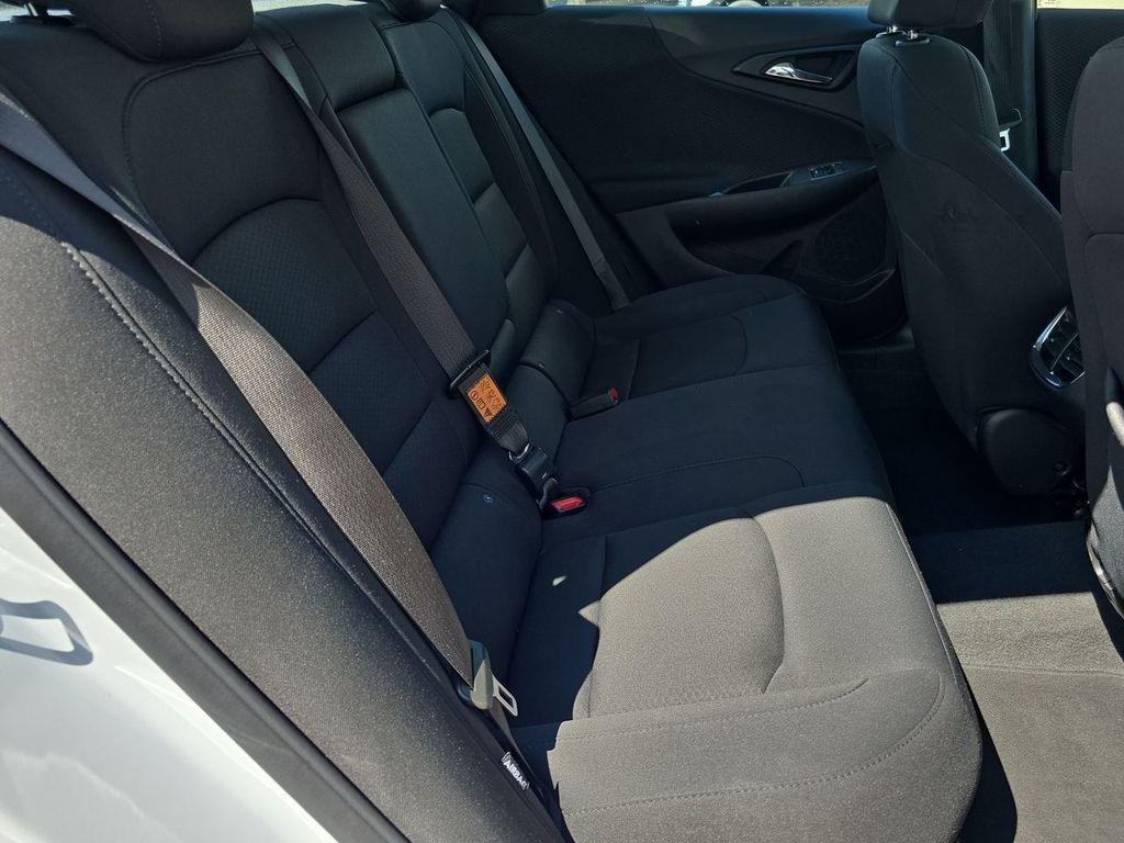 Used 2024 White Chevrolet LT image 28