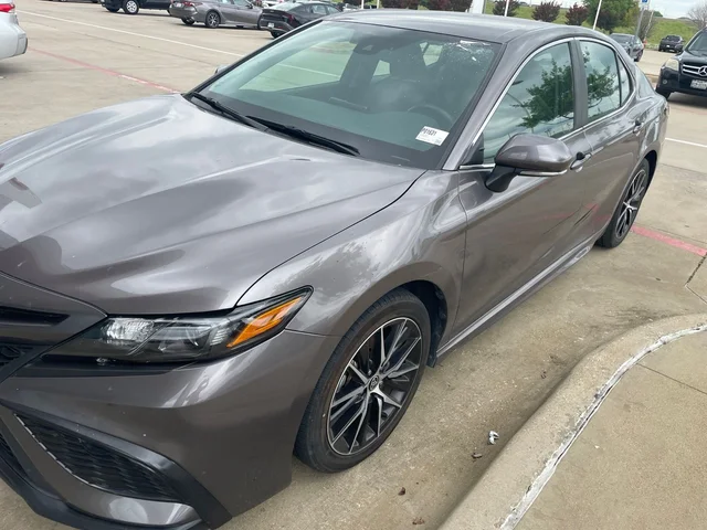 2024 Toyota Camry SE