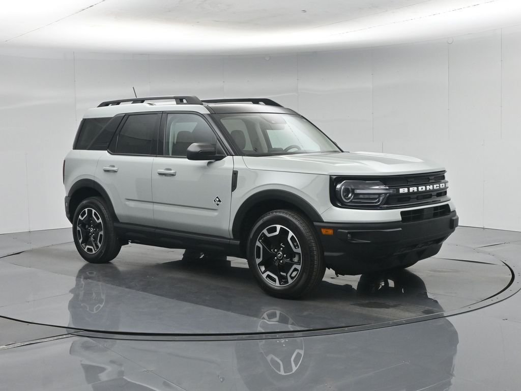 Certified Used 2023 Green Ford Outer Banks image 28