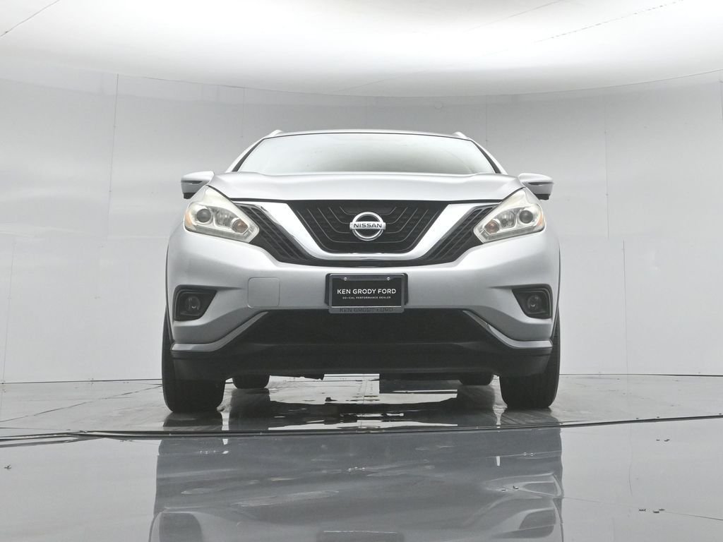 Used 2016 Silver Nissan SL image 42