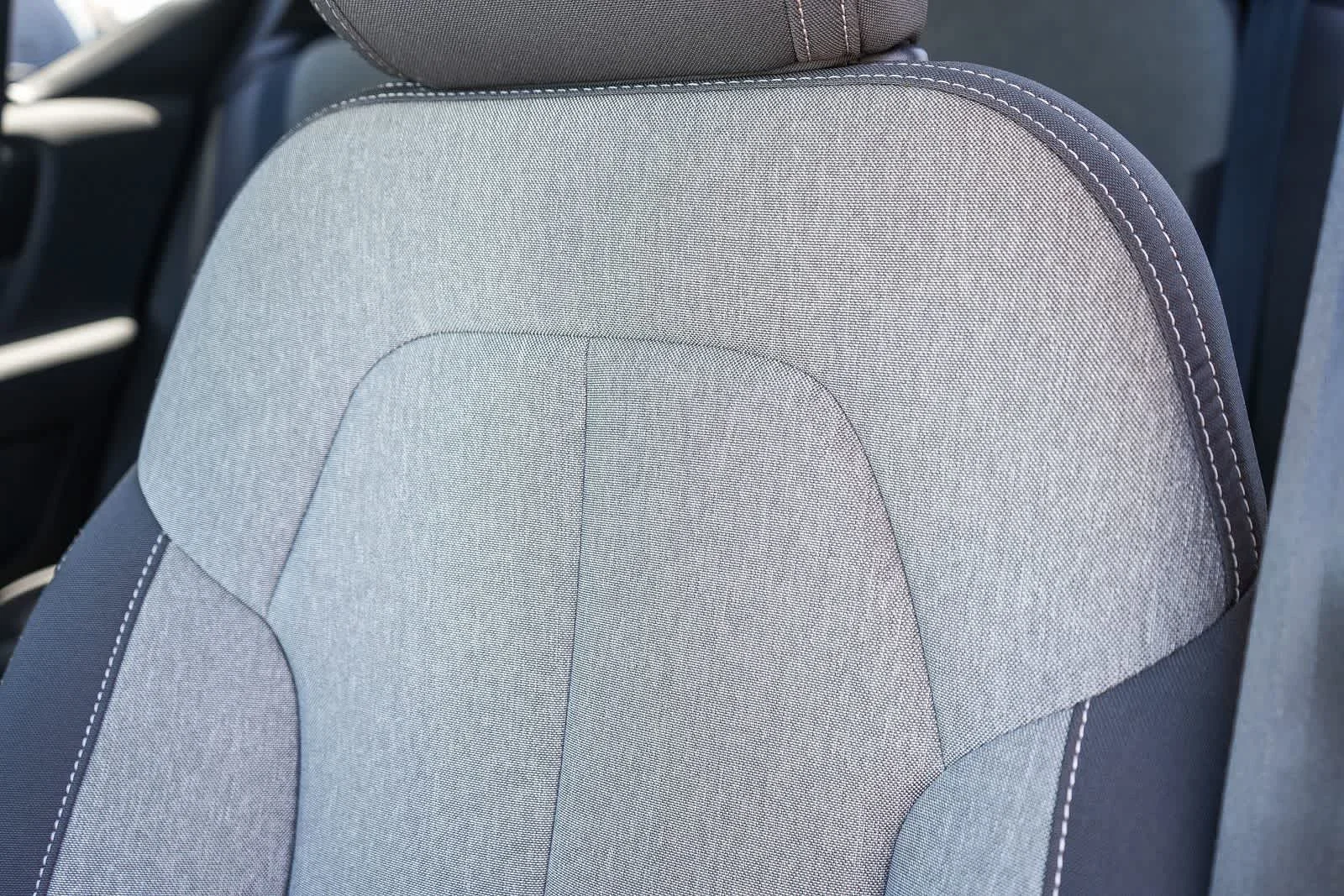 Used 2024 White Volvo  image 24