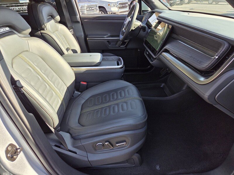 Used 2024  Rivian Adventure image 23