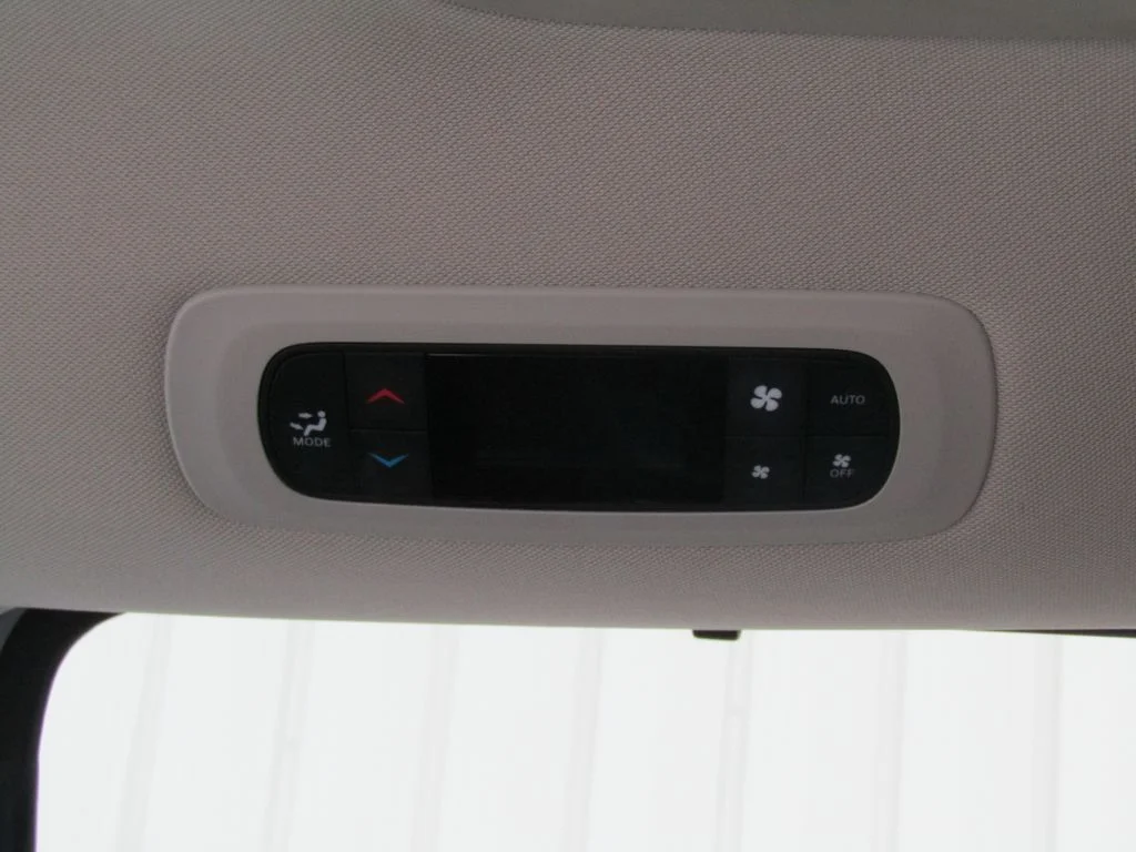 Used 2024 Silver Chrysler Touring L image 18