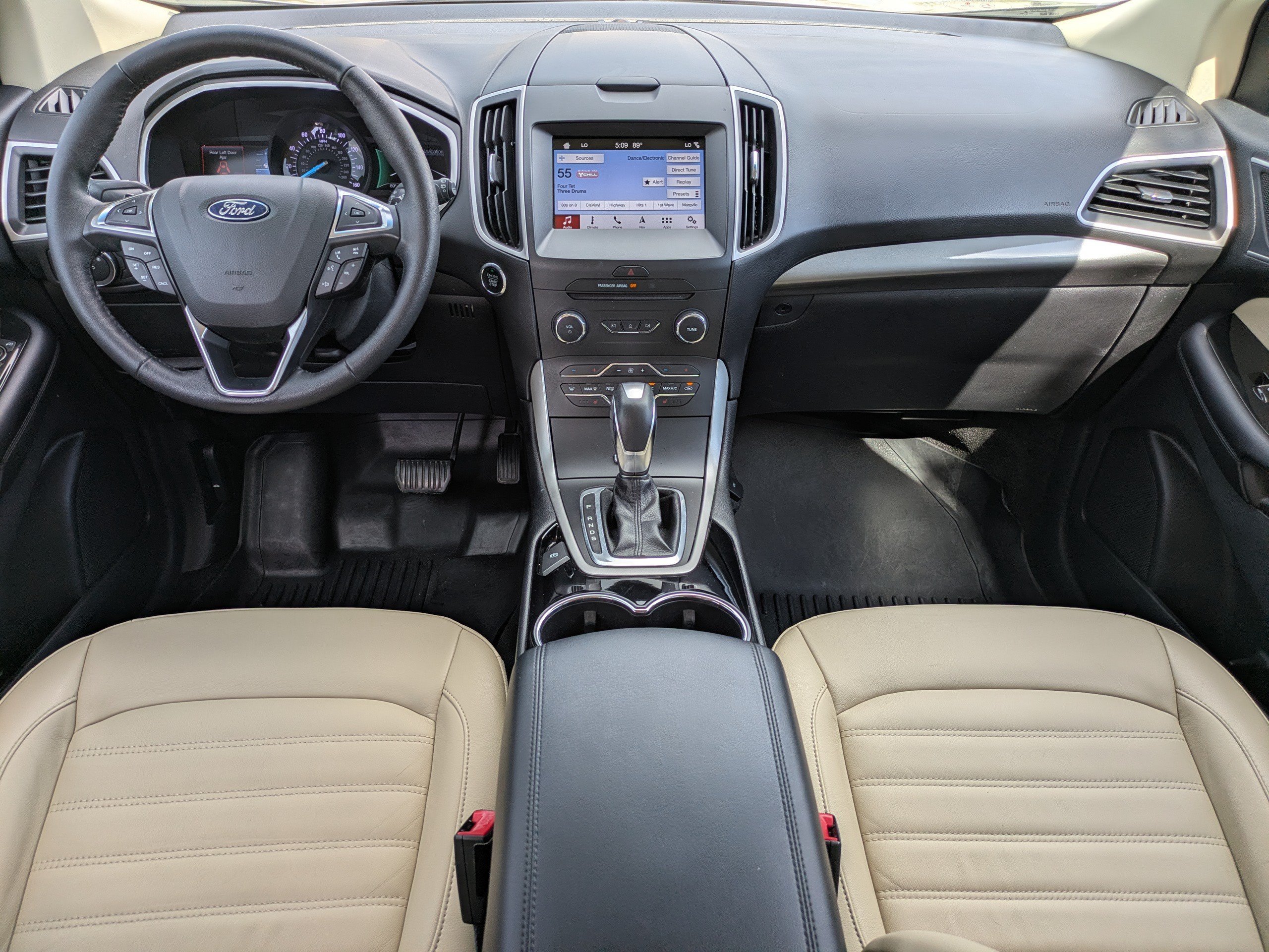 Used 2018  Ford SEL image 13