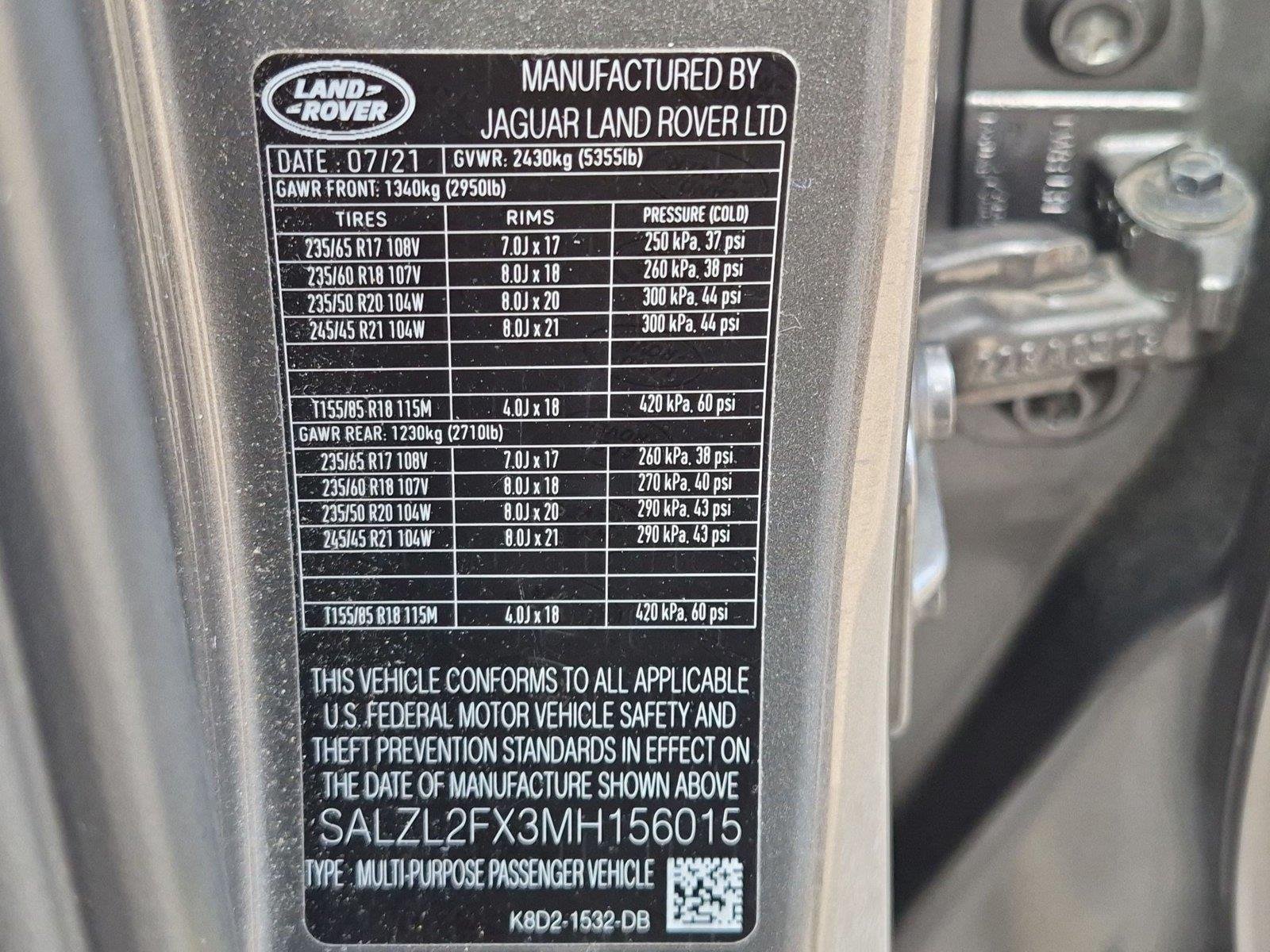 Used 2021 Eiger Grey Metallic Land Rover R-Dynamic SE image 39