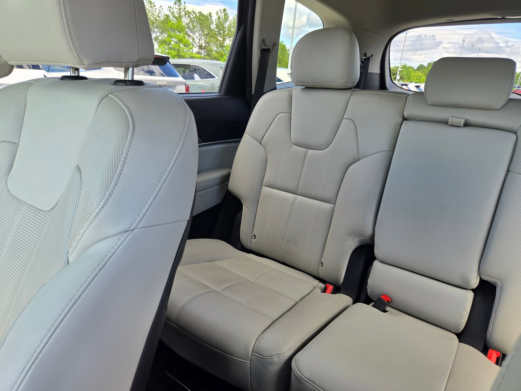 Used 2022 Dark Moss Kia EX image 25