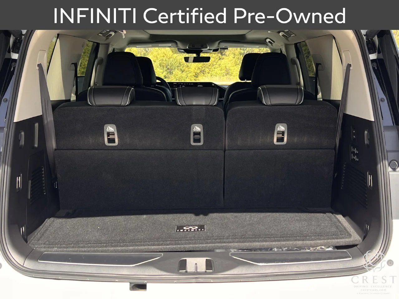 Certified Used 2026 Radiant White INFINITI LUXE image 32