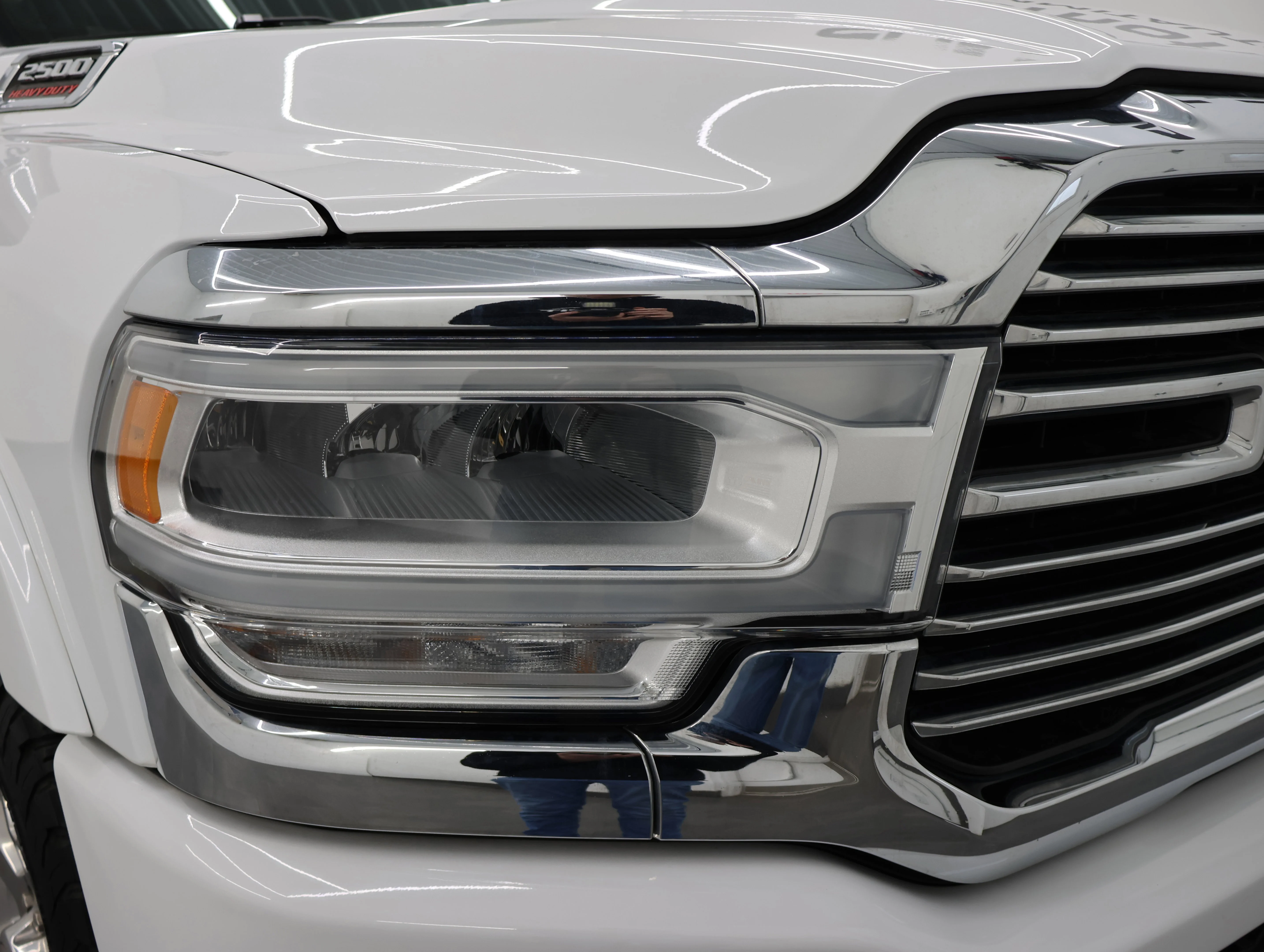 Used 2022 Bright White Clearcoat Ram Laramie image 20