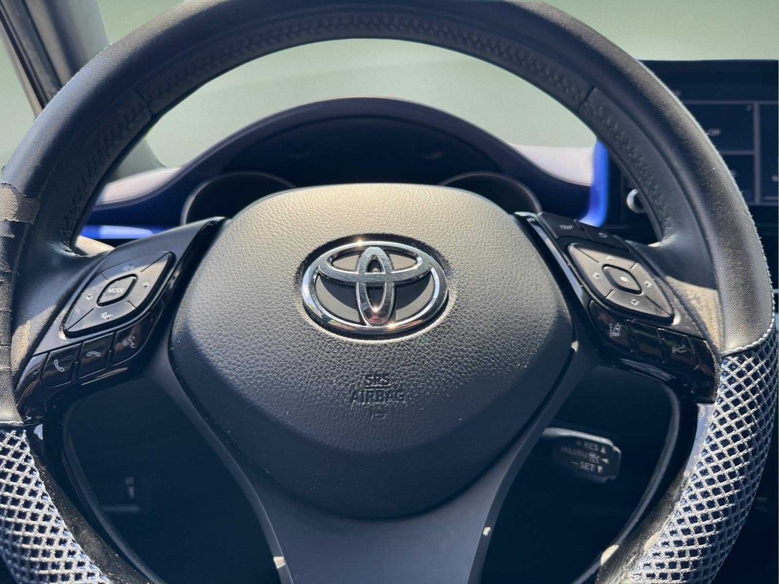Used 2021 Red Toyota XLE image 19