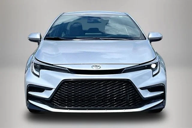 Used 2025 Silver Toyota SE image 3