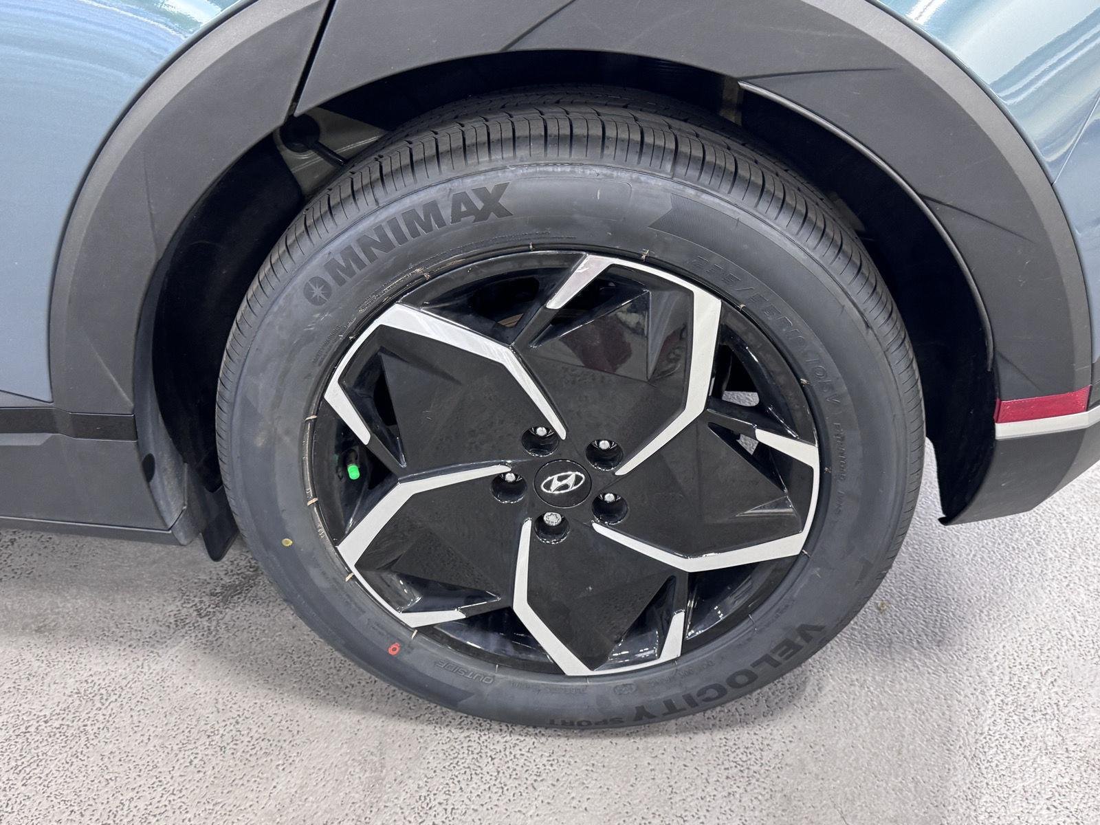 2024 Hyundai IONIQ 5 SE - Photo 17