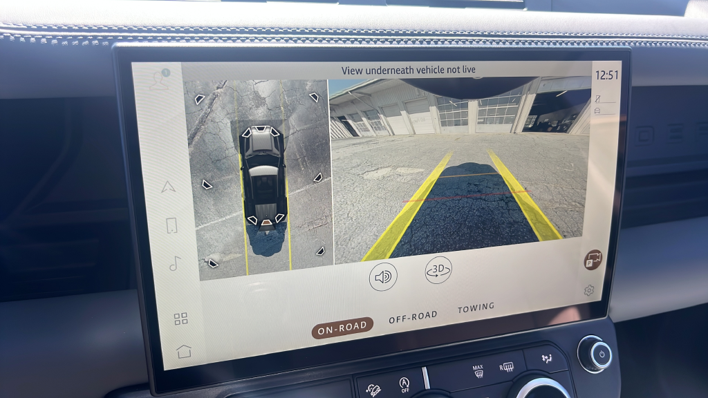 New 2026 Santorini Black LAND ROVER X-Dynamic SE image 26