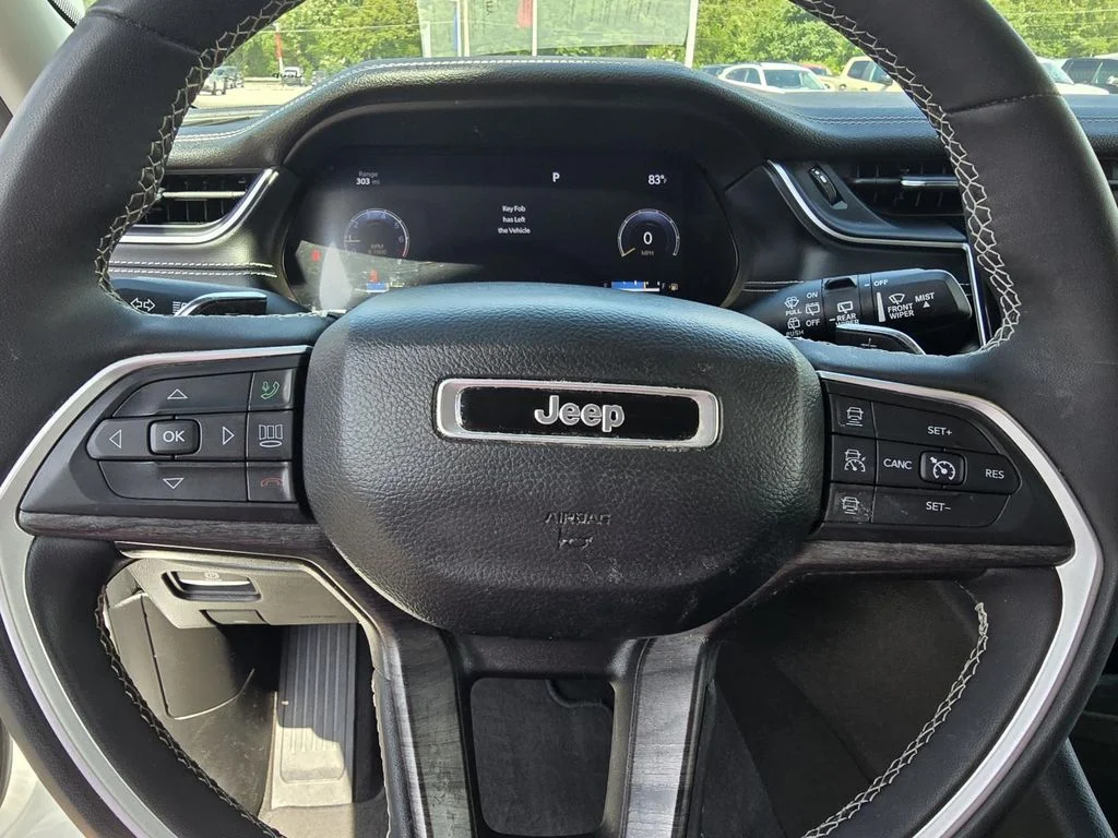 Used 2023 White Jeep Limited image 13