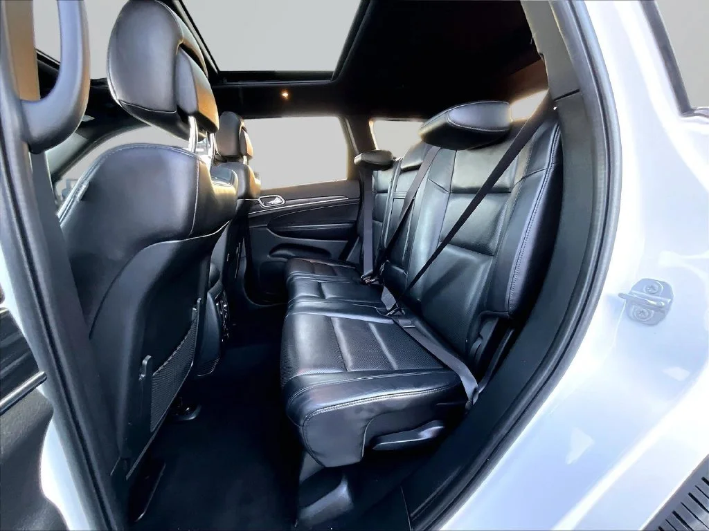 Used 2020 White Jeep Limited image 27