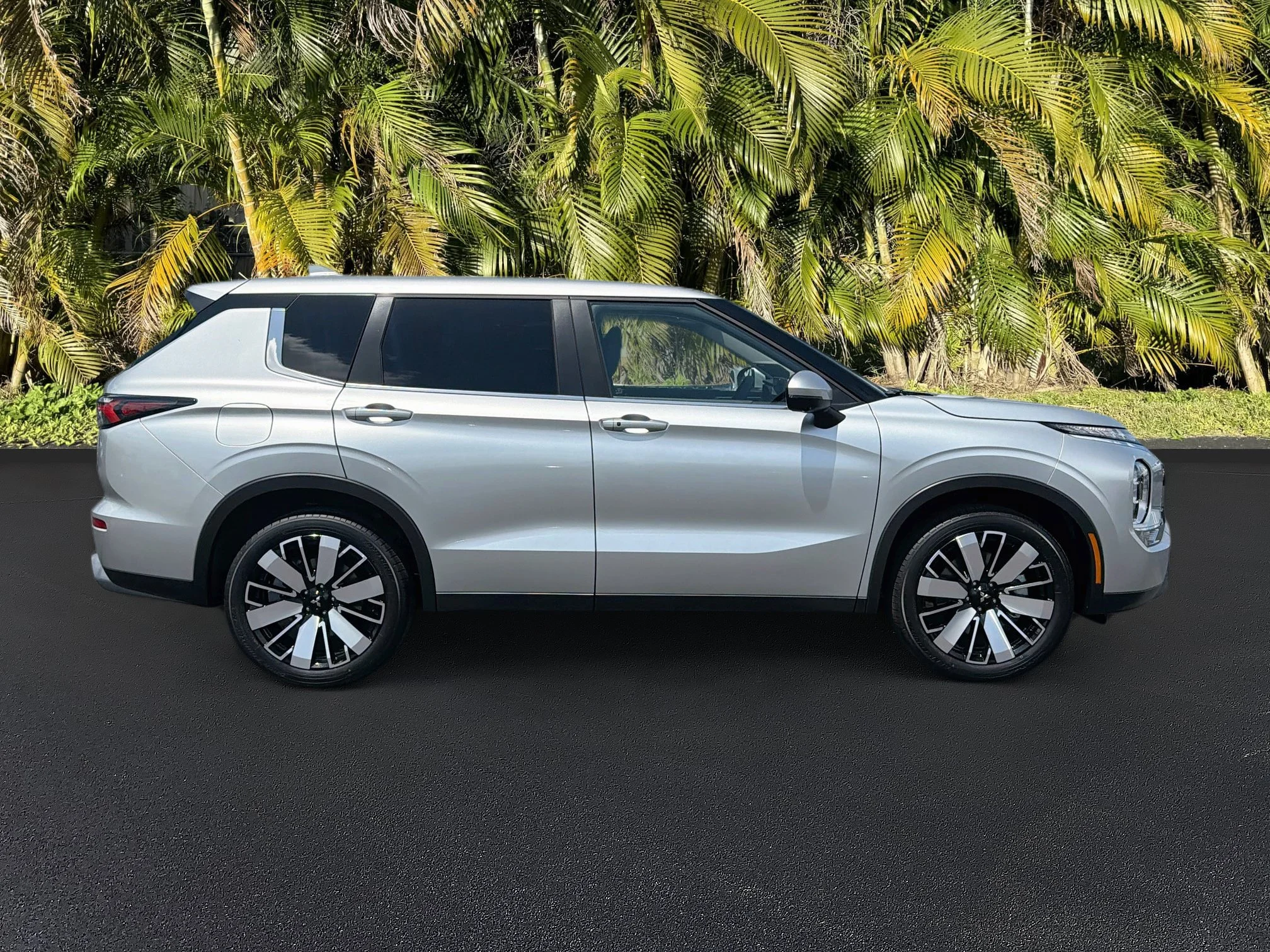 New 2026 Alloy Silver Metallic Mitsubishi SE 1.5T 2WD image 3