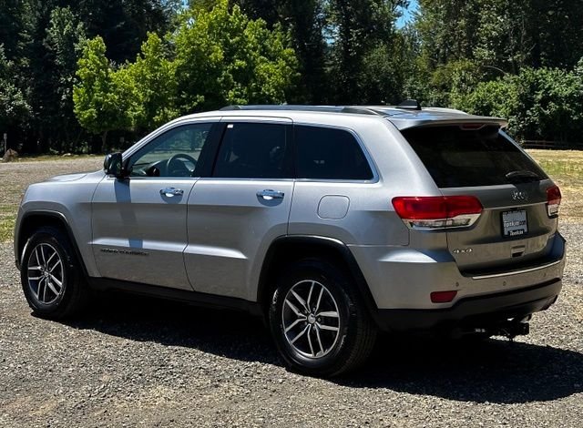 Used 2018 Billet Silver Metallic Clearcoat Jeep Limited image 7