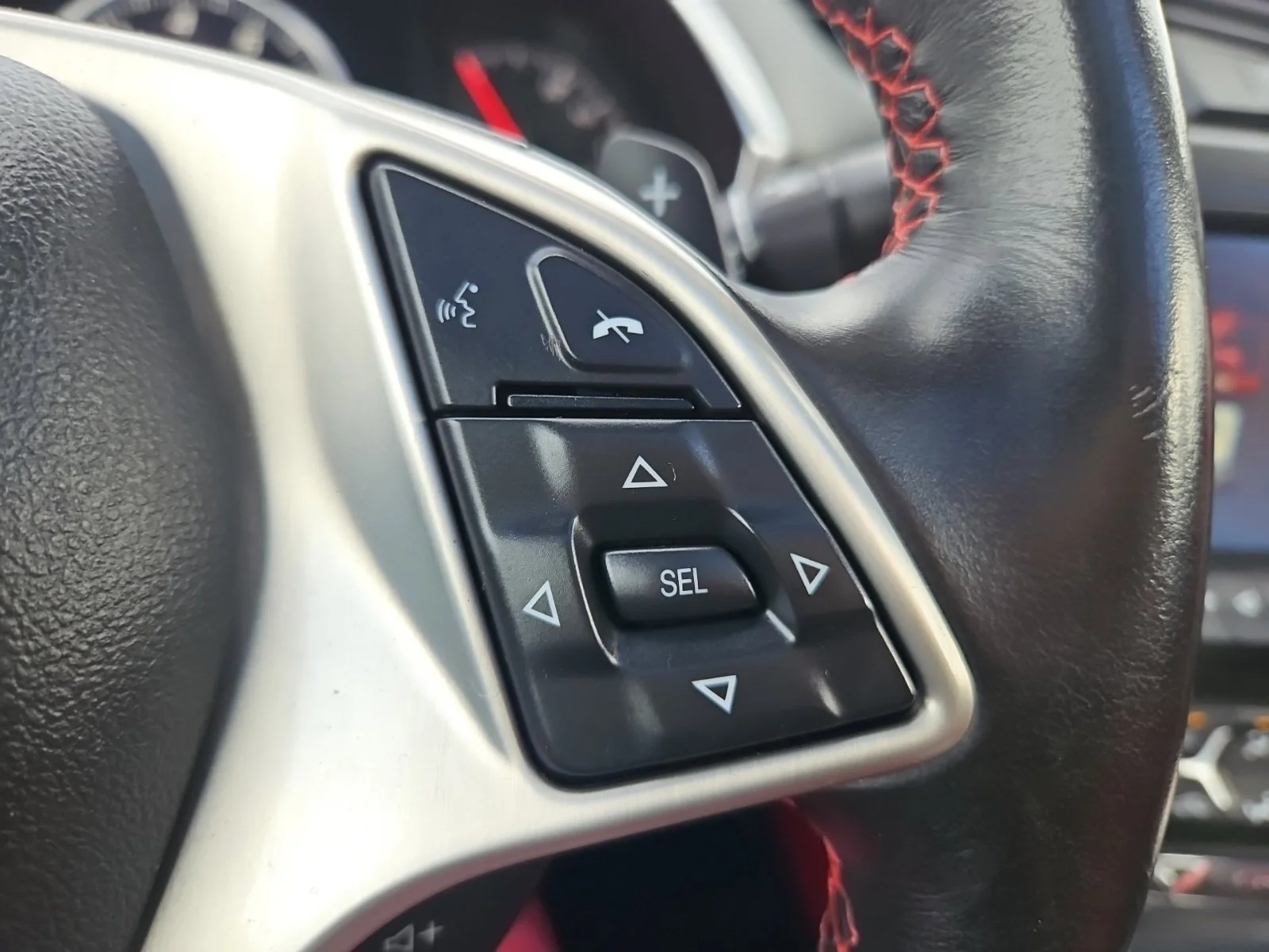 Used 2014 Silver Chevrolet 3LT image 19