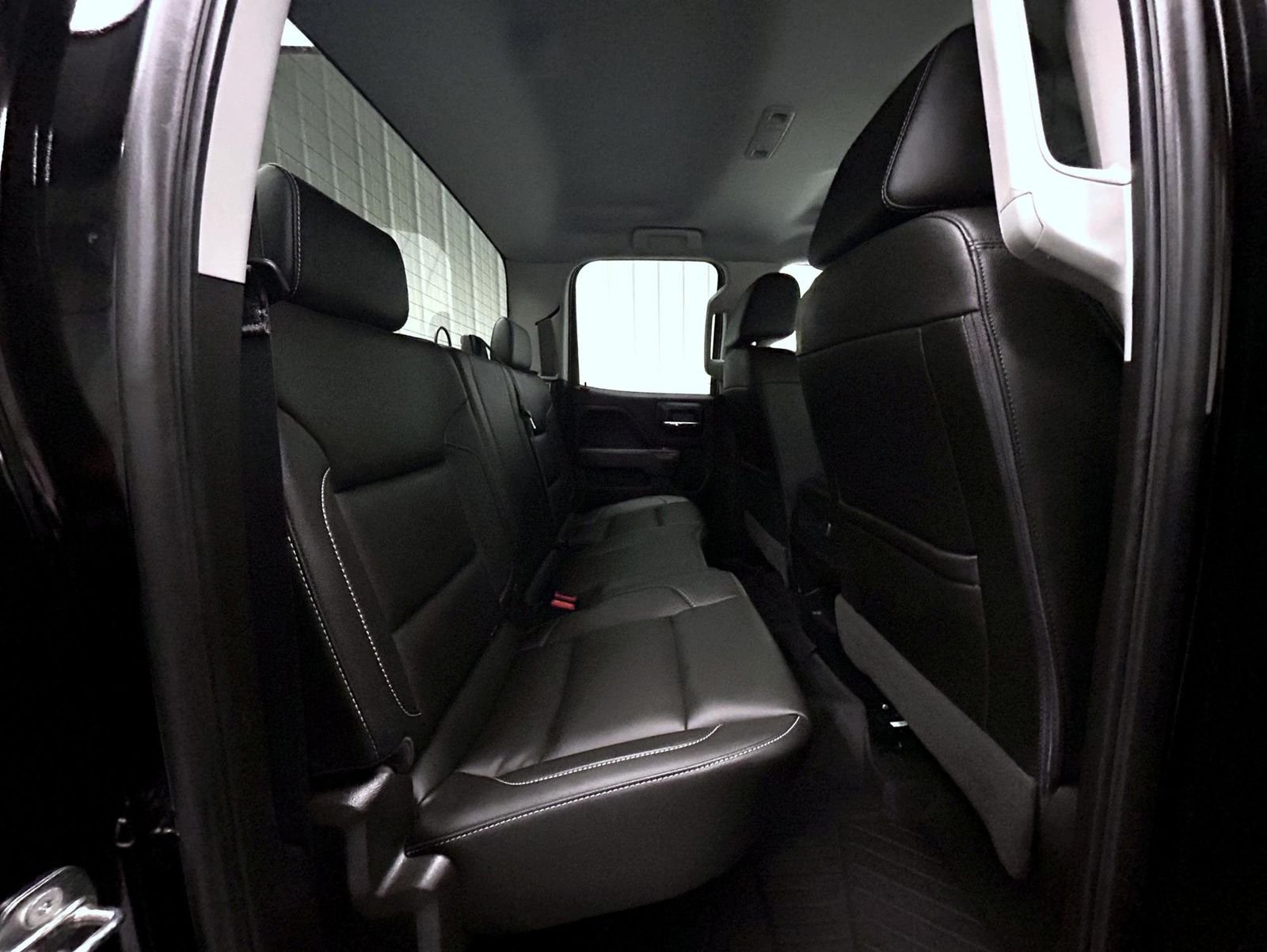 Used 2018 Black GMC SLT image 18