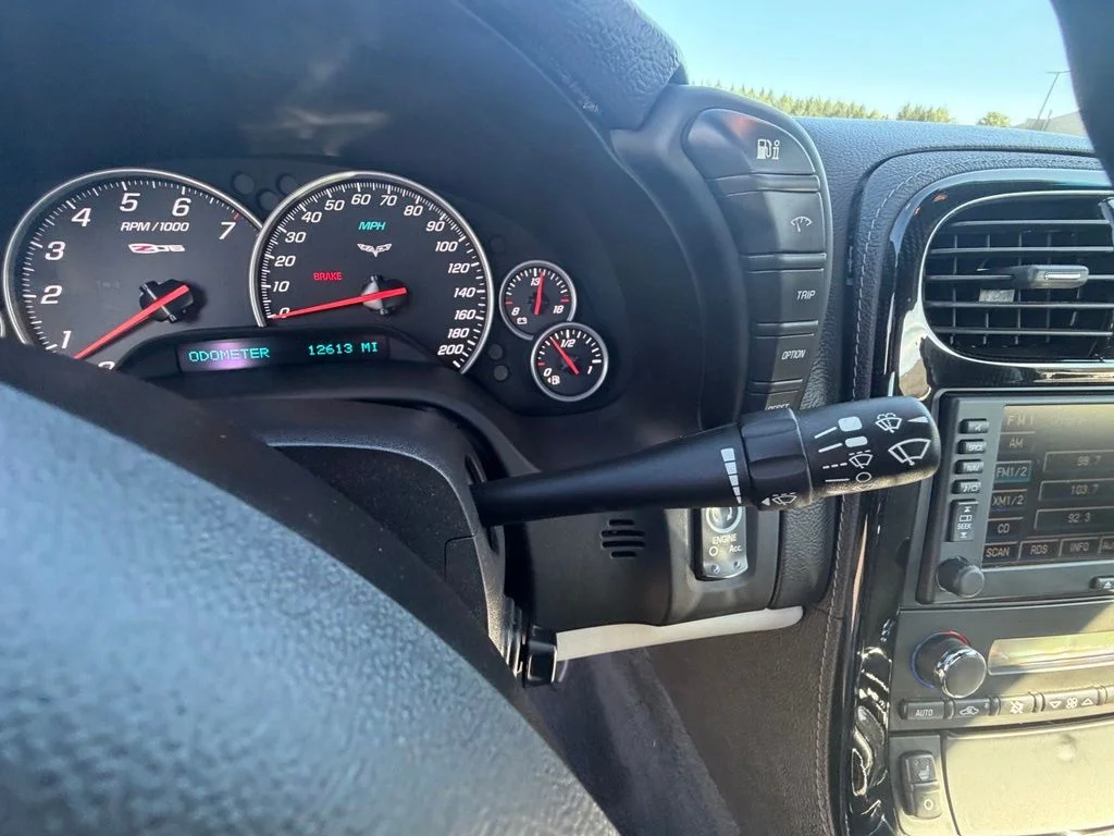 Used 2009 Gray Chevrolet Z06 image 32