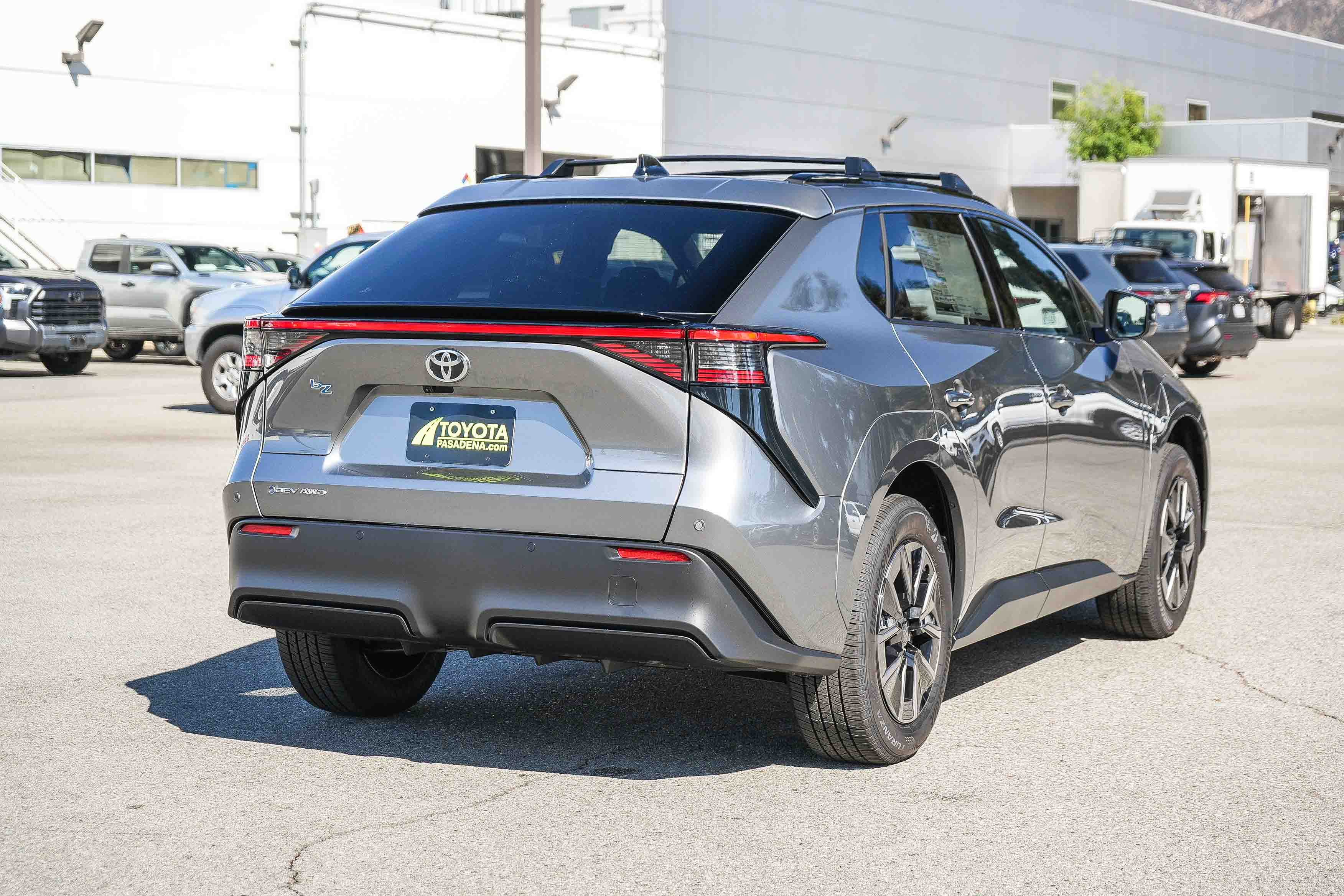 New 2026 Heavy Metal <sup>1</sup> Toyota  XLE image 6