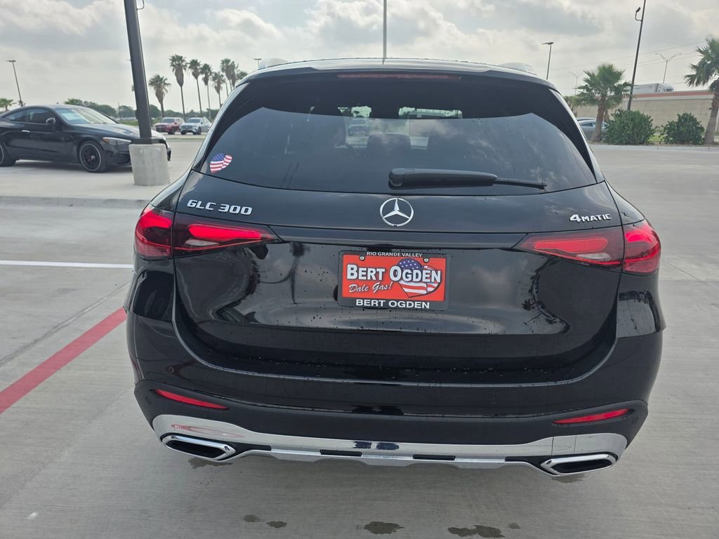 New 2026 Black Mercedes-Benz GLC 300 image 33