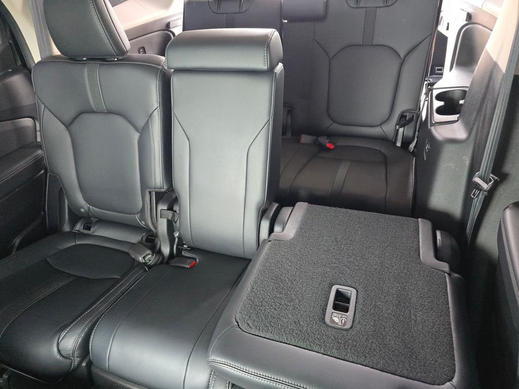 Used 2023 Black Honda EX-L image 18