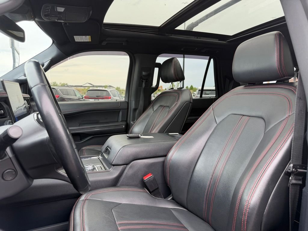 Used 2022 Black Ford Limited image 21