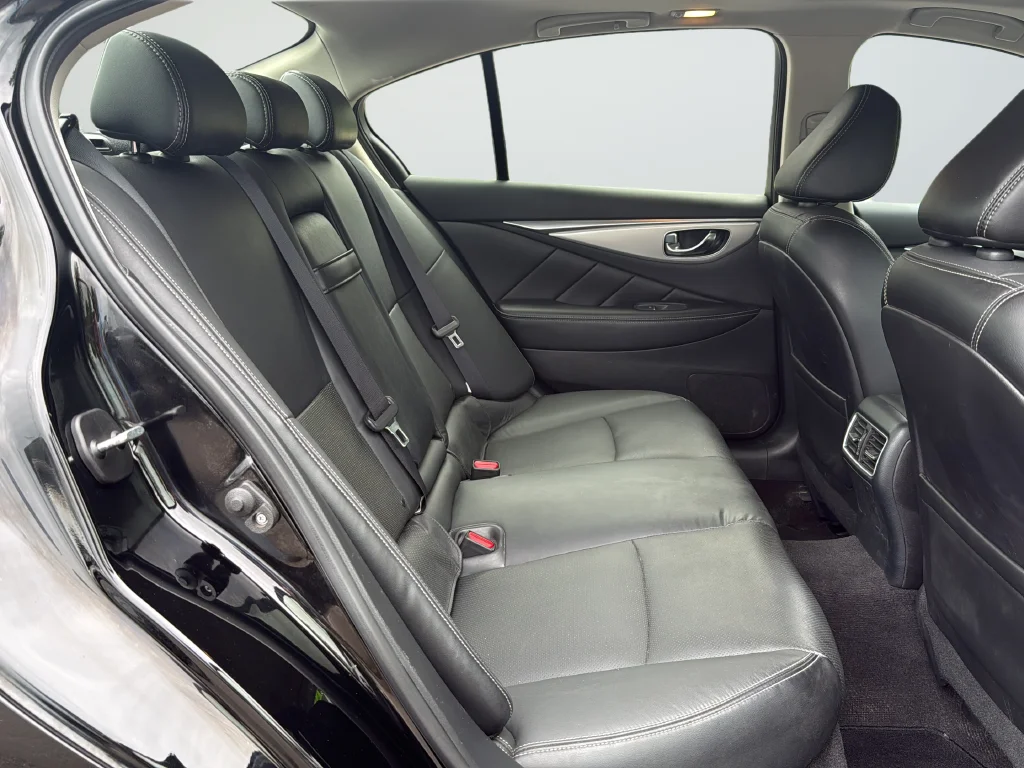 Used 2022 Black INFINITI LUXE image 20