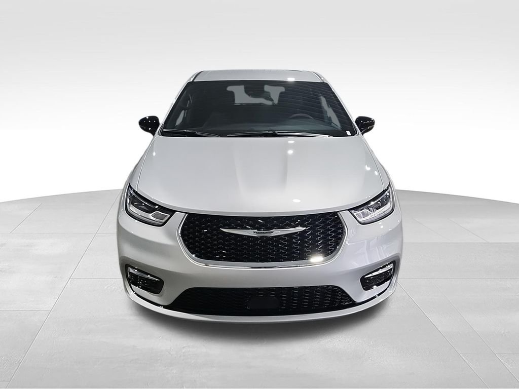 2026 Chrysler Pacifica Select - Photo 3