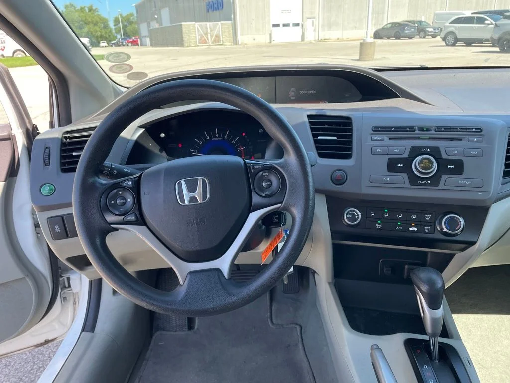 Used 2012 White Honda LX image 8