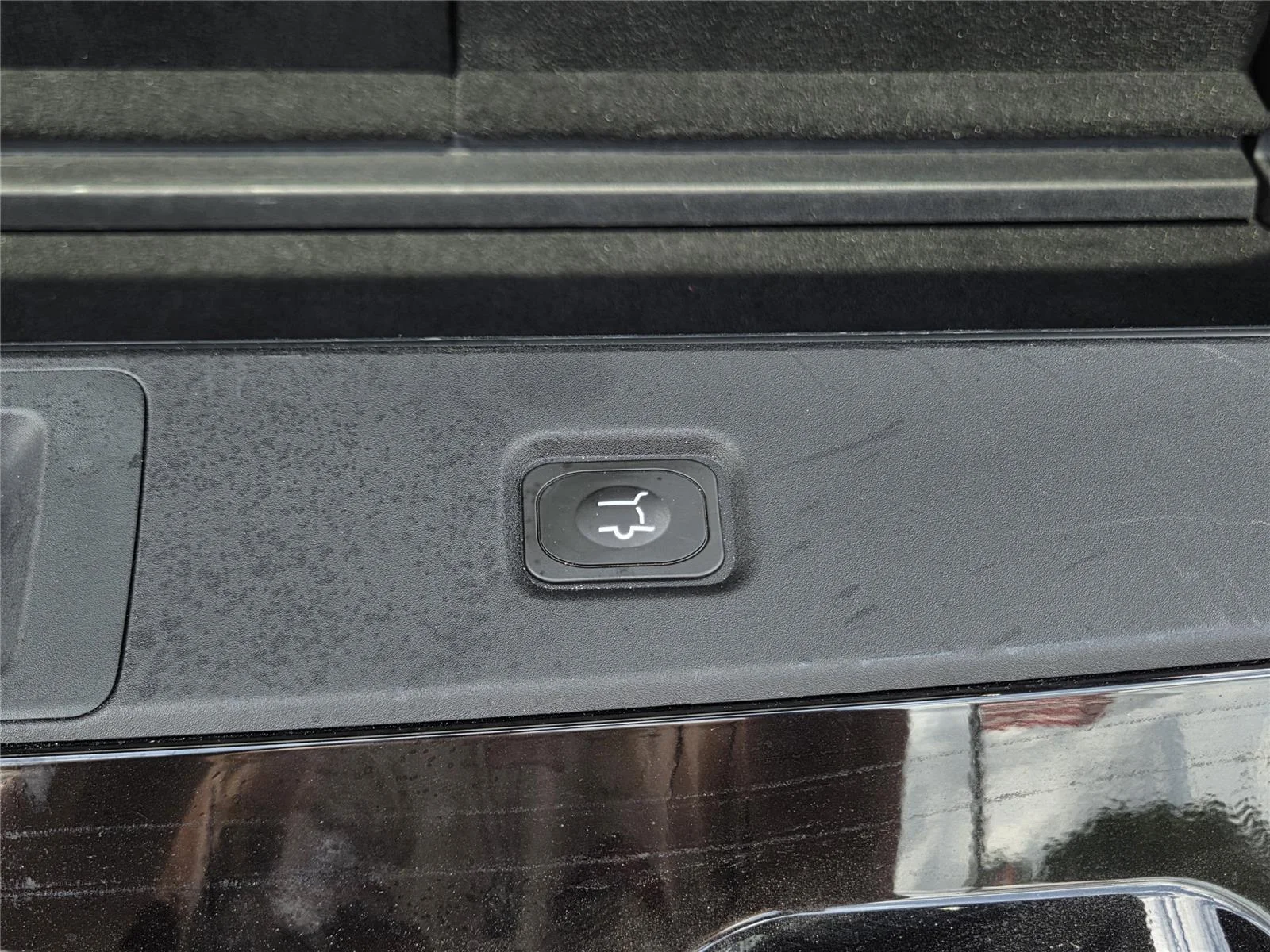 Used 2025 Agate Black Ford Active image 31