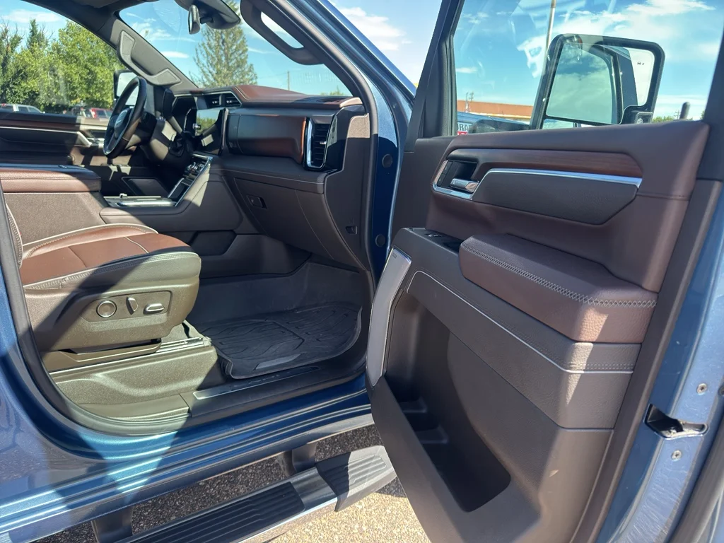 Used 2025 Downpour Metallic GMC Denali image 17