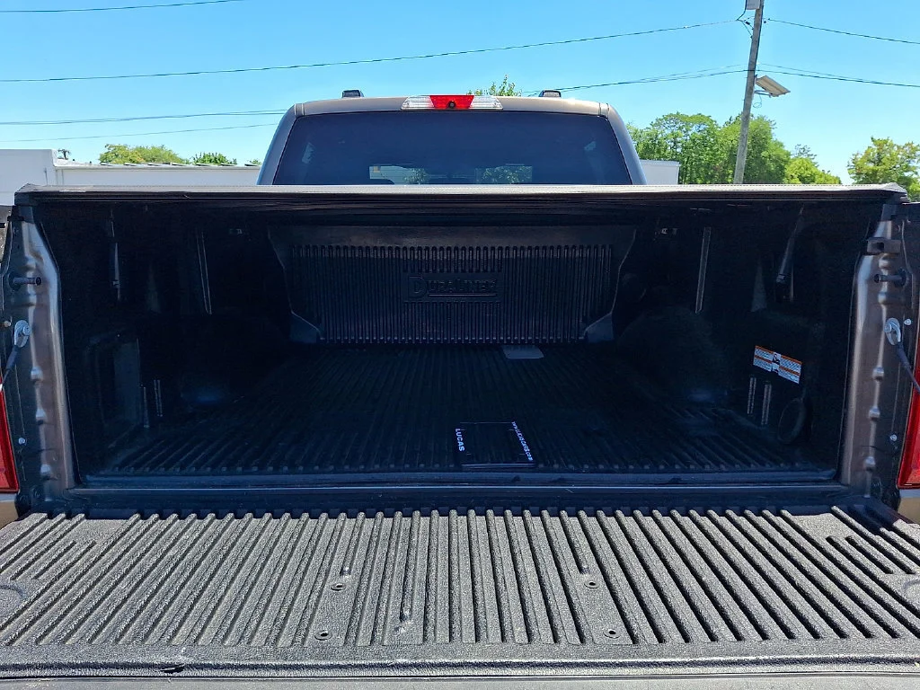 Used 2022  Ford XL image 31