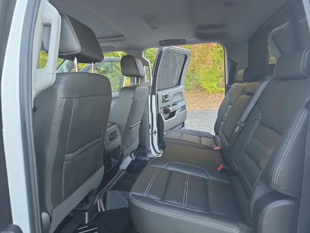 Used 2019 White GMC Denali image 15