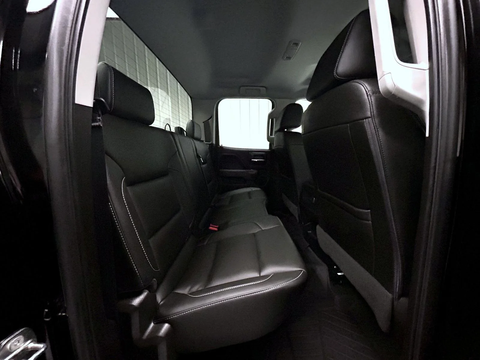 Used 2018 Black GMC SLT image 18