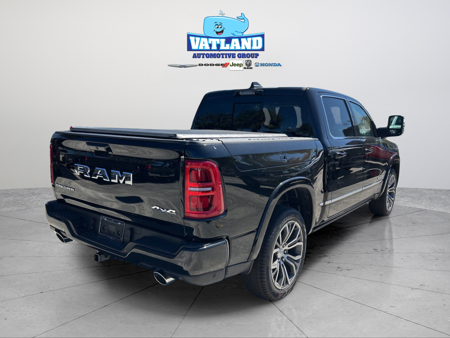New 2026 Diamond Black Crystal Pearl-Coat Exterior Paint RAM Tungsten image 6