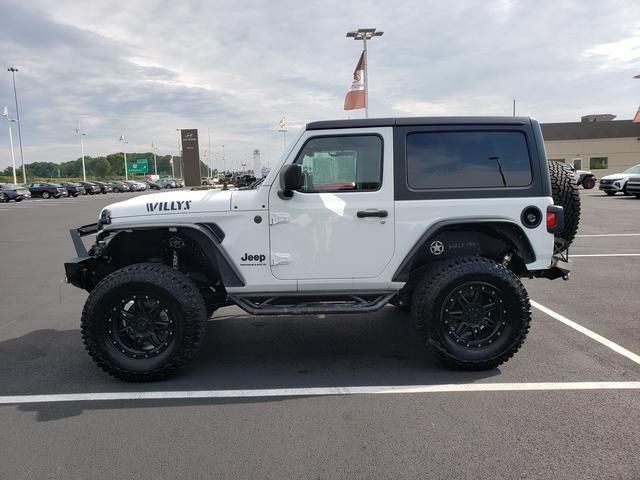 Used 2023 White Jeep Sport image 9