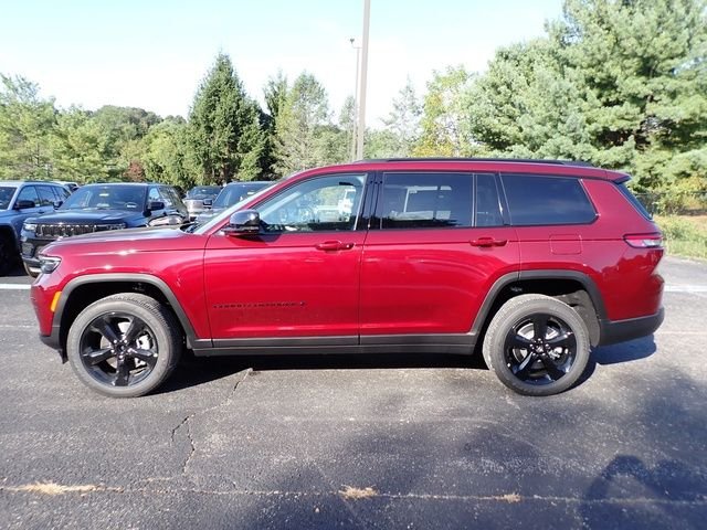 New 2025 Velvet Red Pearl-Coat Exterior Paint Jeep Altitude X image 2