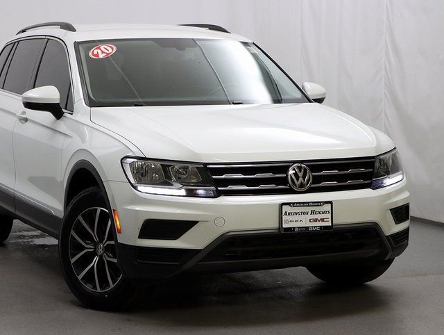 Used 2020 Volkswagen Tiguan SE with VIN 3VV2B7AX2LM149553 for sale in Arlington Heights, IL
