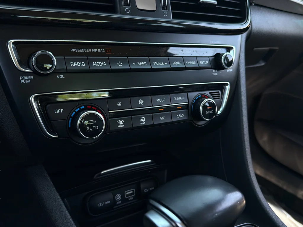 Used 2019 Platinum Graphite Kia EX image 17