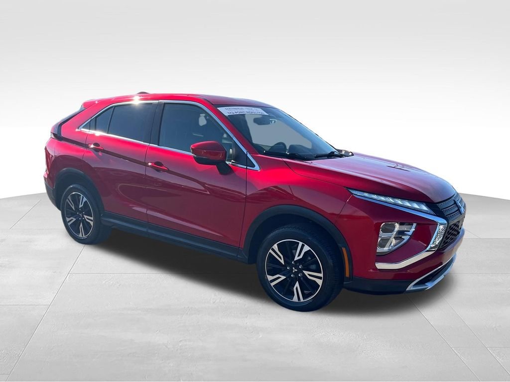 Used 2024 Silver Mitsubishi SE image 7