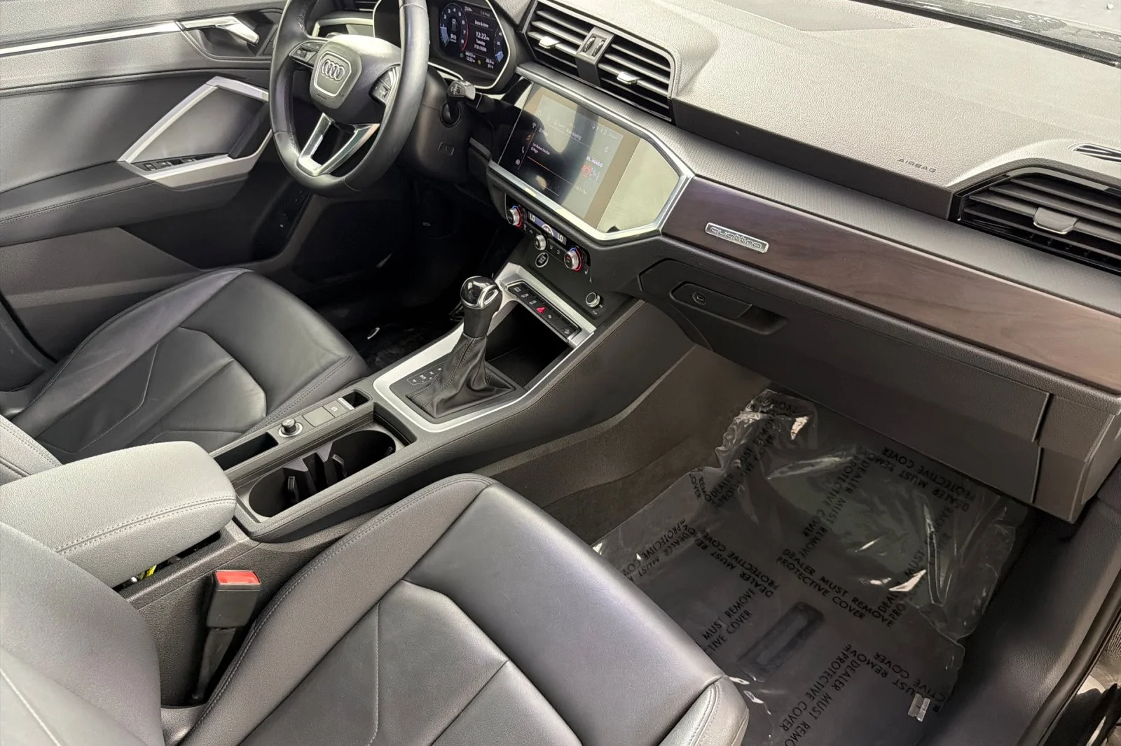 Used 2022 Mythos Black Metallic Audi Premium 40 TFSI quattro image 15