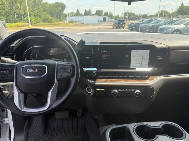 Used 2023 Summit White GMC SLE image 15