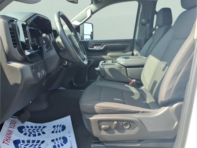 Used 2025 Summit White Chevrolet LT image 17