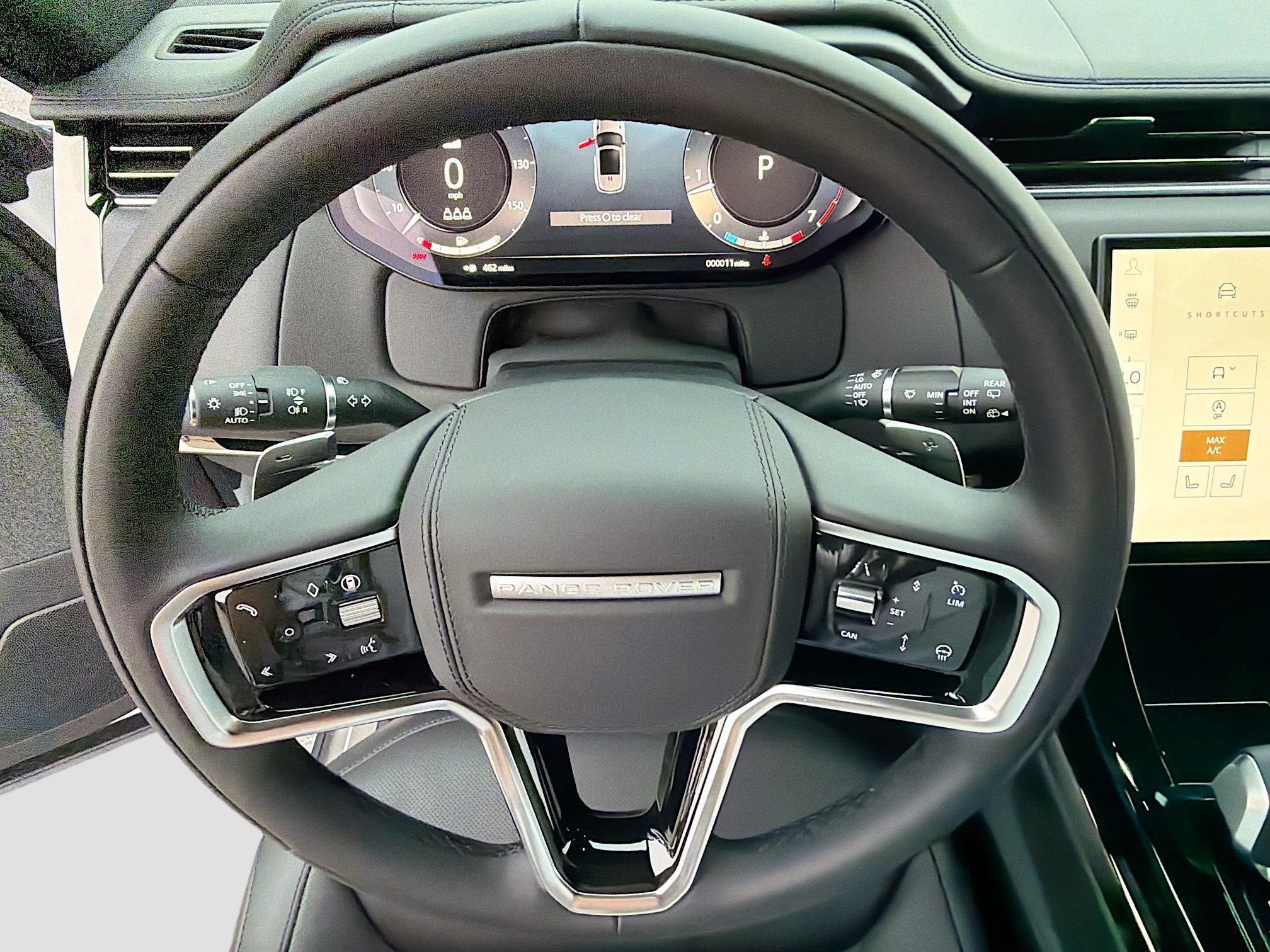 New 2026 Ostuni Pearl White Land Rover SE image 40
