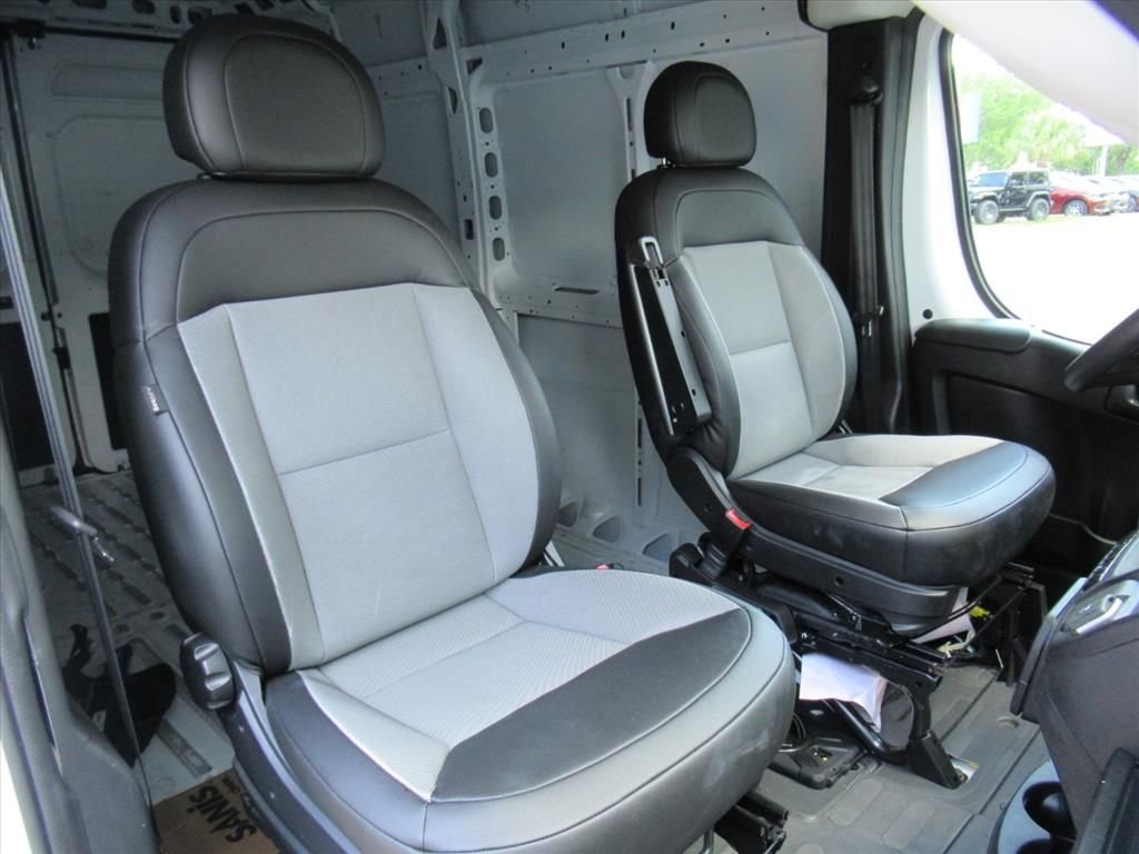 Used 2025 White Ram High Roof image 9