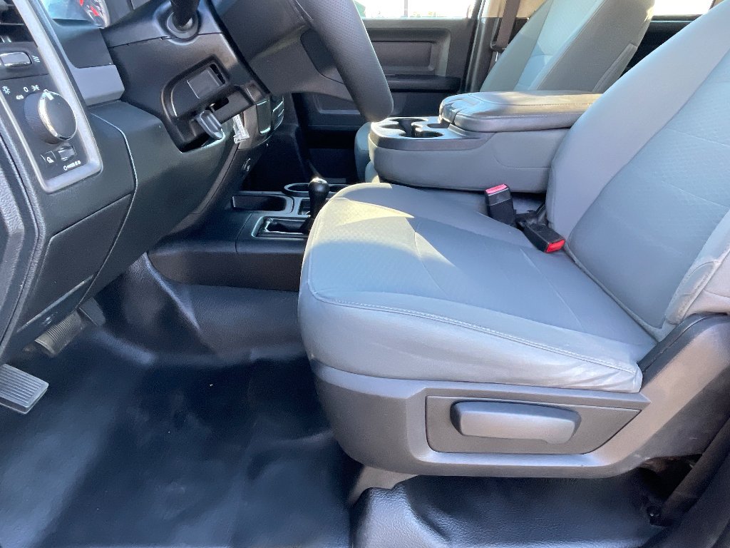 Used 2015 Bright White Clearcoat Ram Tradesman image 14